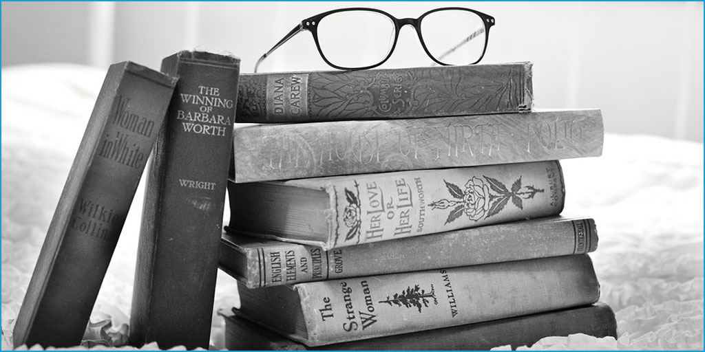 The 4 Best Sales and Marketing Books for Entrepreneurs in 2017